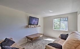 Quiet Home With Deck And Mtn Views About 3 Mi To Prescott